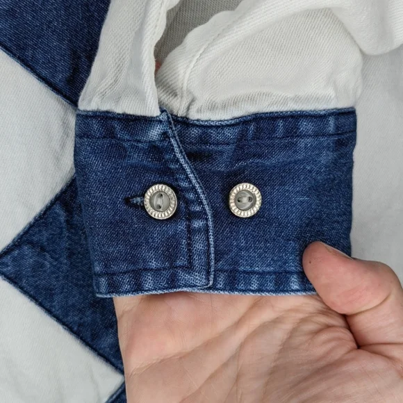 Vintage Wrangler Western Wear for Women two tone denim chambray button down - Picture 6 of 6
